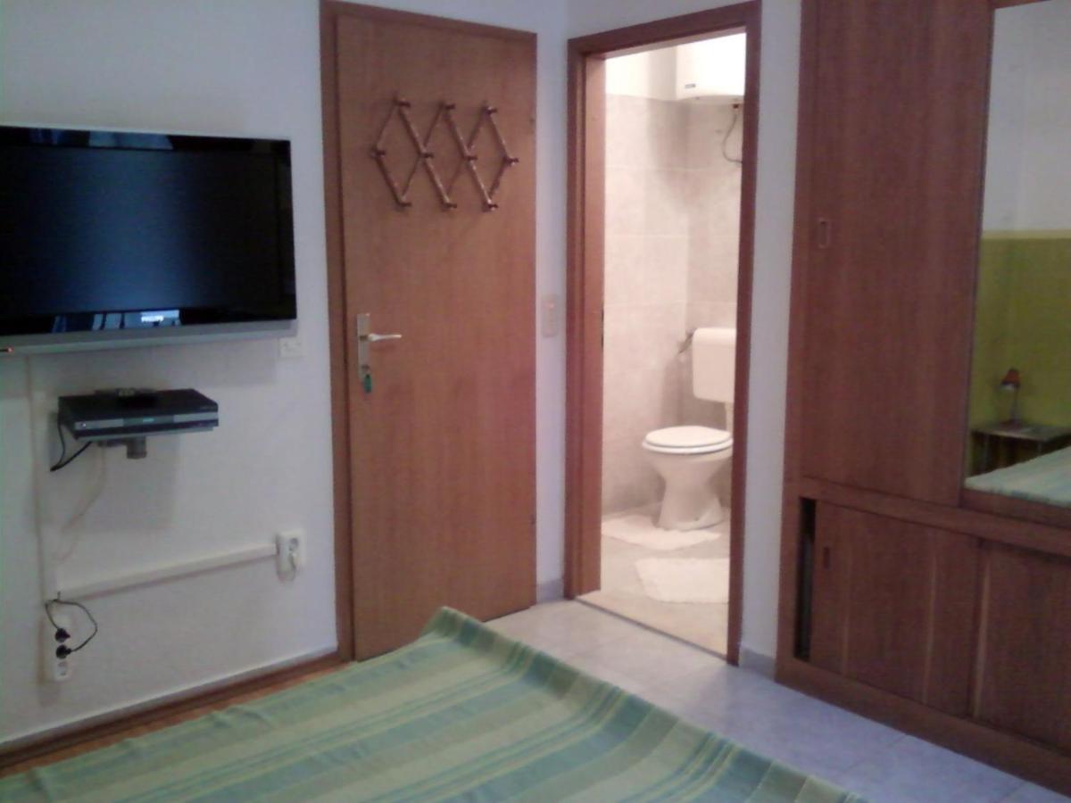 Rooms & Studio Villa Tatjana Supetar Kamer foto